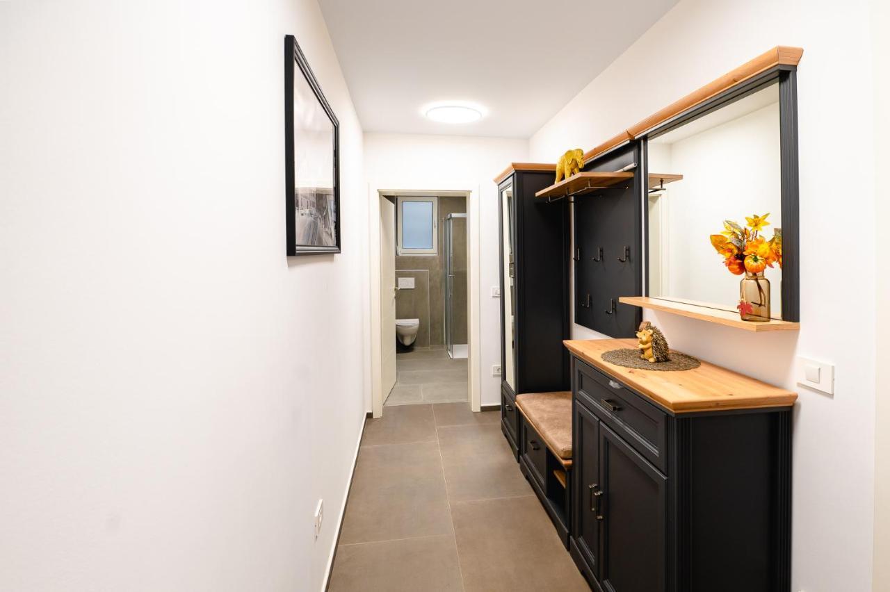 Apartments Luxury Ad Йесенице Екстериор снимка