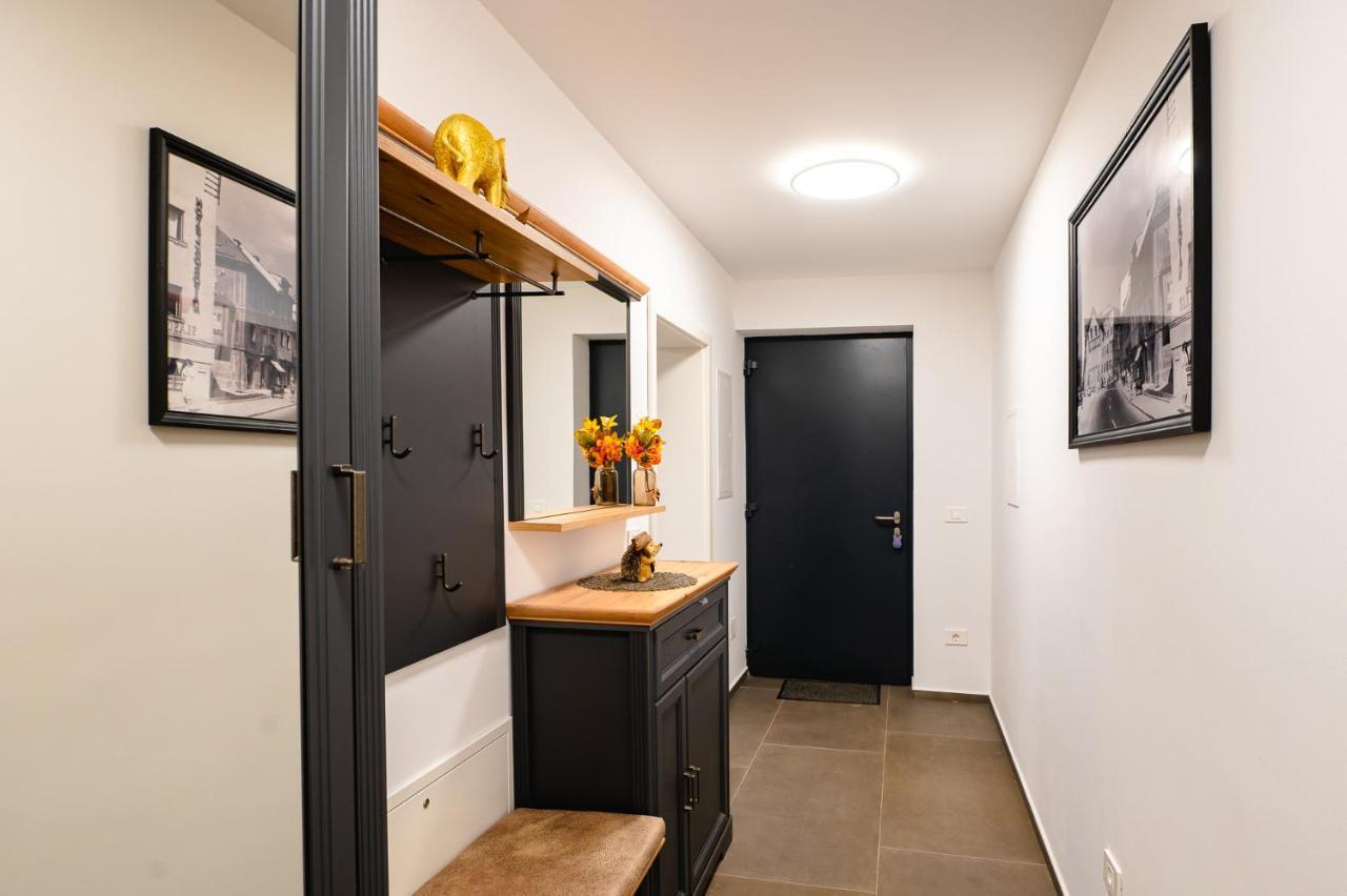 Apartments Luxury Ad Йесенице Екстериор снимка