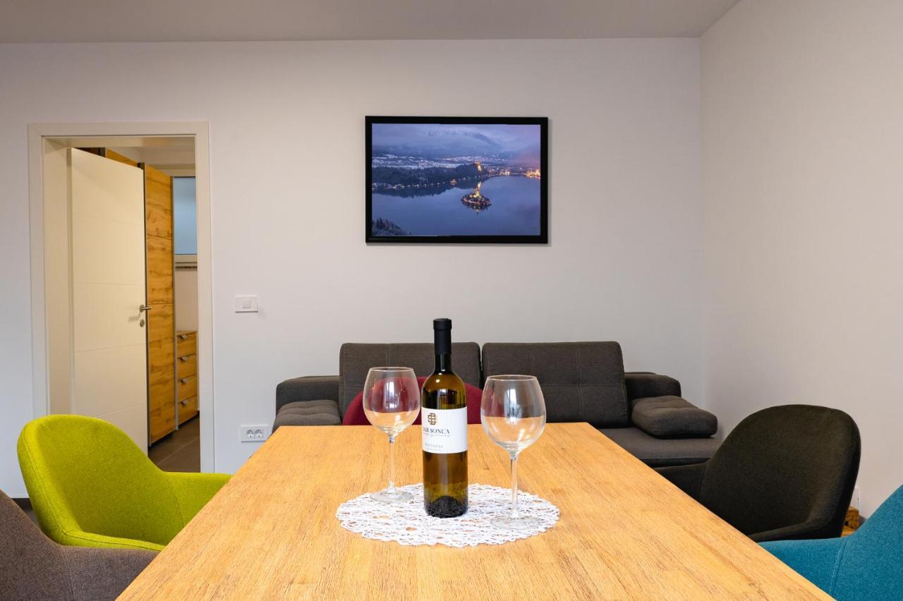 Apartments Luxury Ad Йесенице Екстериор снимка