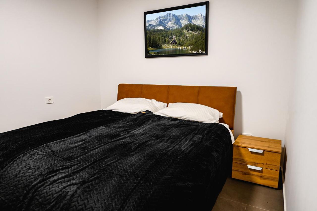 Apartments Luxury Ad Йесенице Екстериор снимка