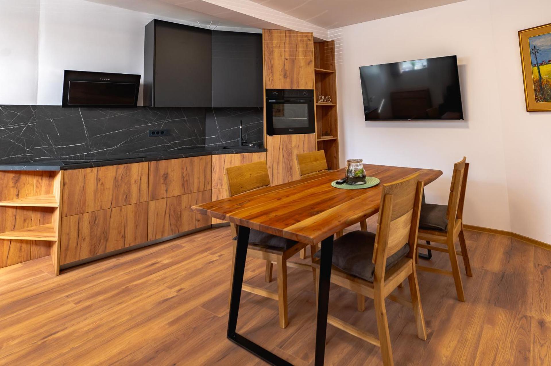 Apartments Luxury Ad Йесенице Екстериор снимка