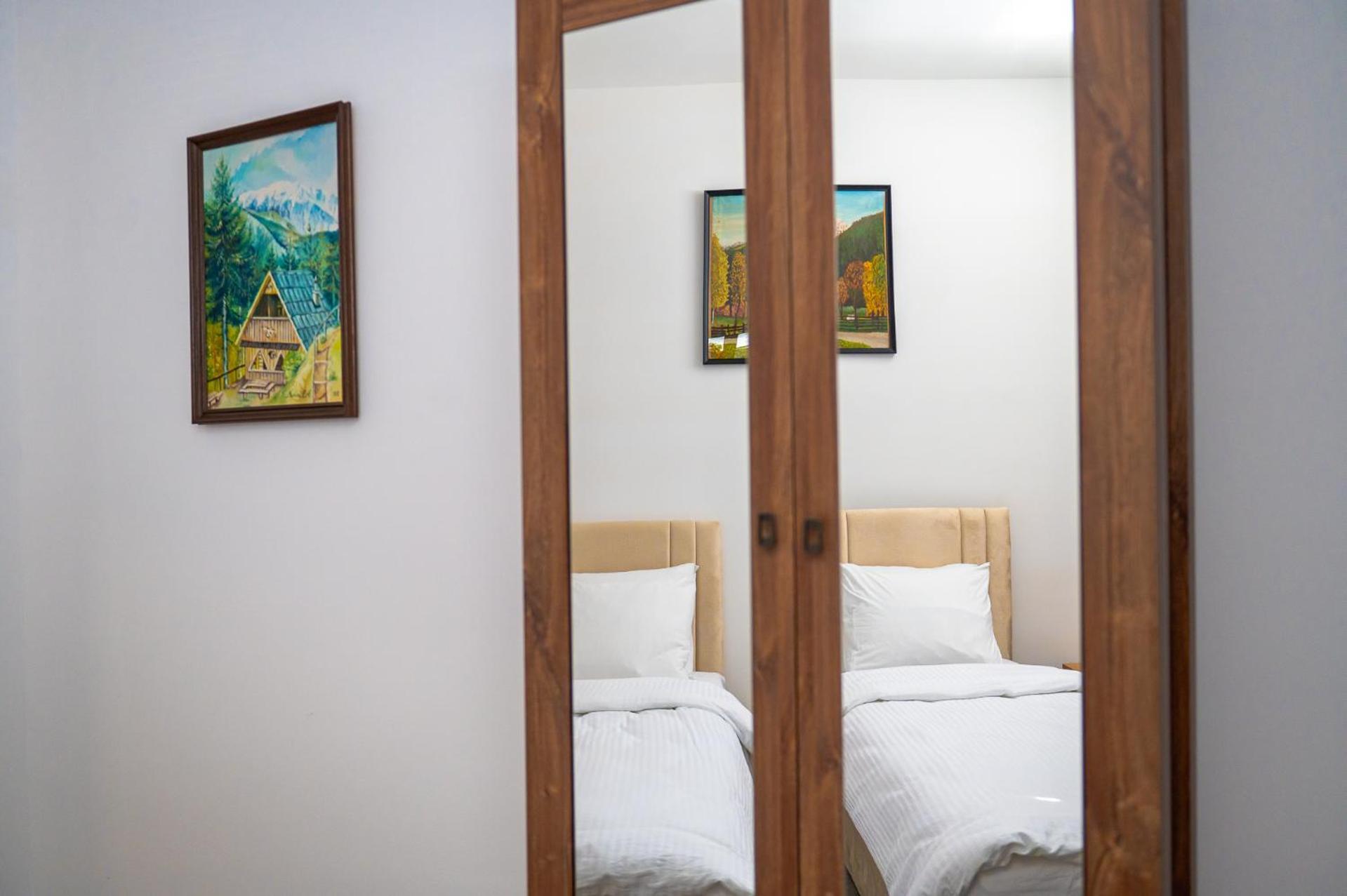 Apartments Luxury Ad Йесенице Екстериор снимка