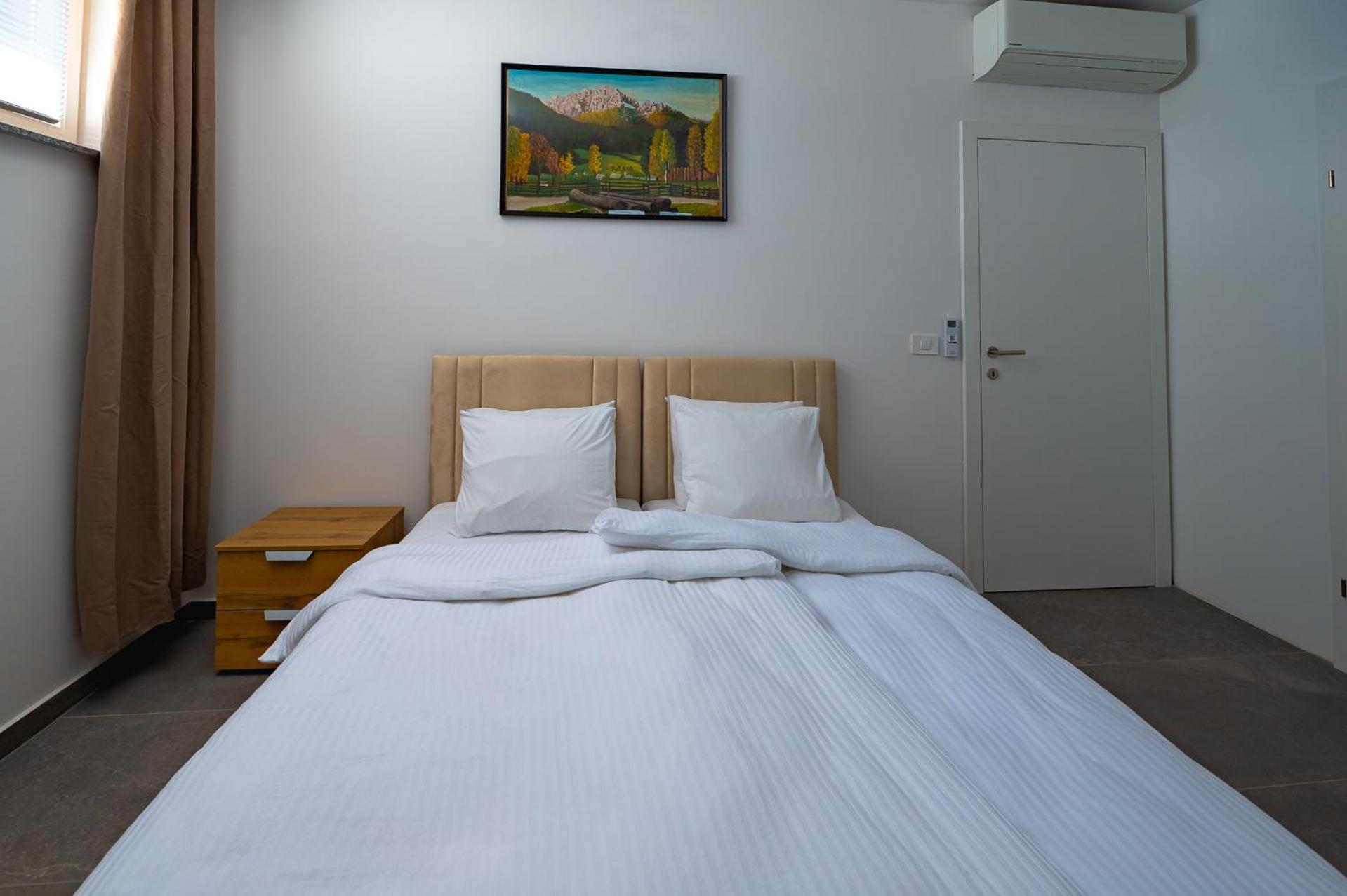 Apartments Luxury Ad Йесенице Екстериор снимка