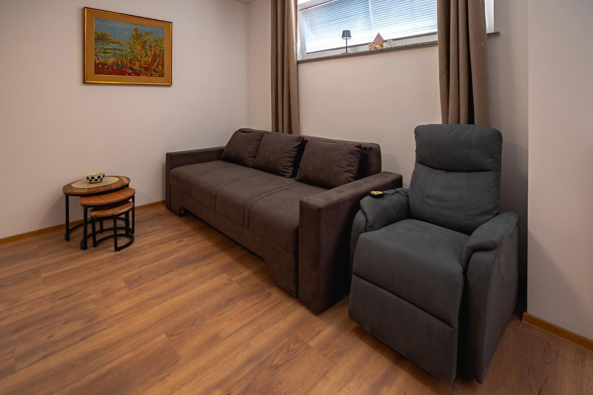 Apartments Luxury Ad Йесенице Екстериор снимка